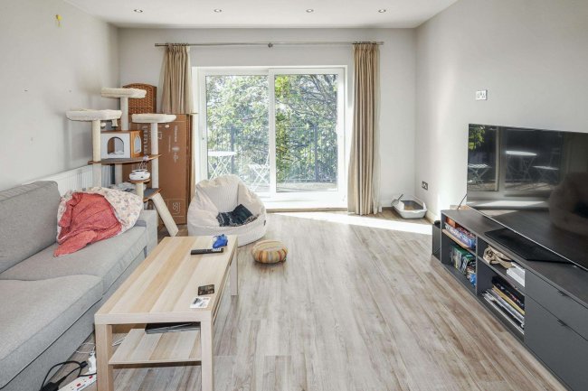 Flat 5, 68 Boston Road, Hanwell, London, W7 2ET 2