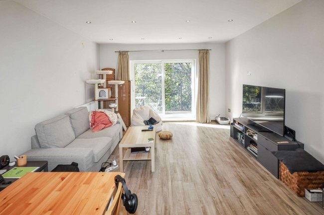 Flat 5, 68 Boston Road, Hanwell, London, W7 2ET 2