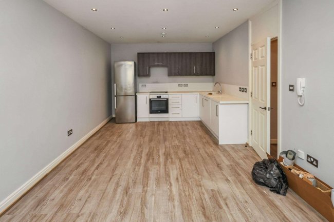 Flat 6, 68 Boston Road, Hanwell, London, W7 2ET 4