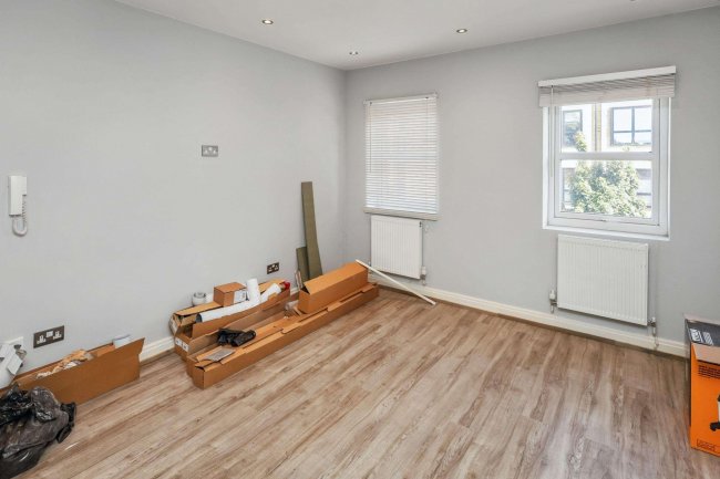 Flat 6, 68 Boston Road, Hanwell, London, W7 2ET 4