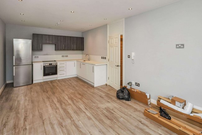 Flat 6, 68 Boston Road, Hanwell, London, W7 2ET 4