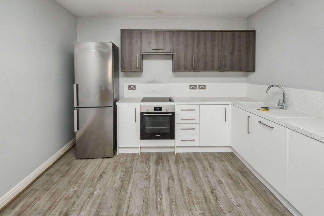 Flat 6, 68 Boston Road, Hanwell, London, W7 2ET 4