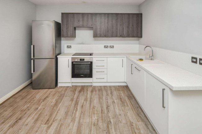 Flat 6, 68 Boston Road, Hanwell, London, W7 2ET 4