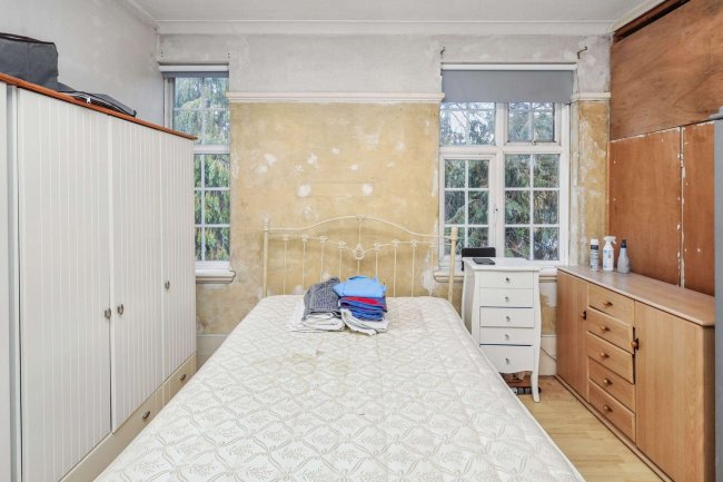 Flat 16 Astra Court East, Astra Close, Hornchurch, Essex, RM12 5NJ 8