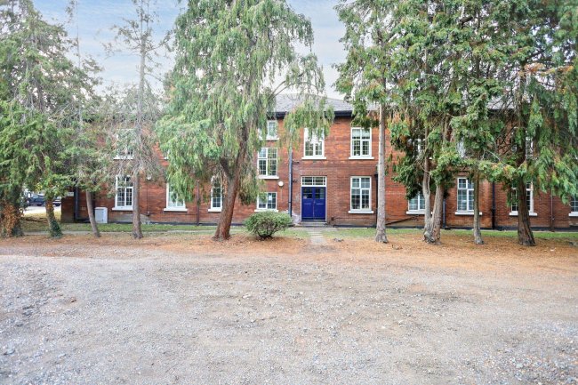 Flat 16 Astra Court East, Astra Close, Hornchurch, Essex, RM12 5NJ 8