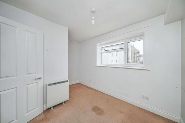 Flat A, 30 Windlesham Gardens, Brighton, East Sussex, BN1 3AJ 6