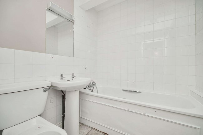 Flat A, 30 Windlesham Gardens, Brighton, East Sussex, BN1 3AJ 6