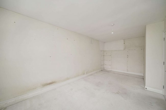 Flat A, 30 Windlesham Gardens, Brighton, East Sussex, BN1 3AJ 6