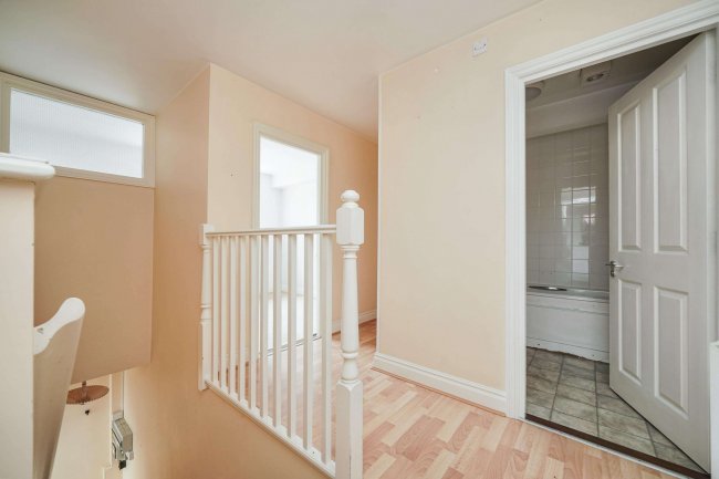 Flat A, 30 Windlesham Gardens, Brighton, East Sussex, BN1 3AJ 6