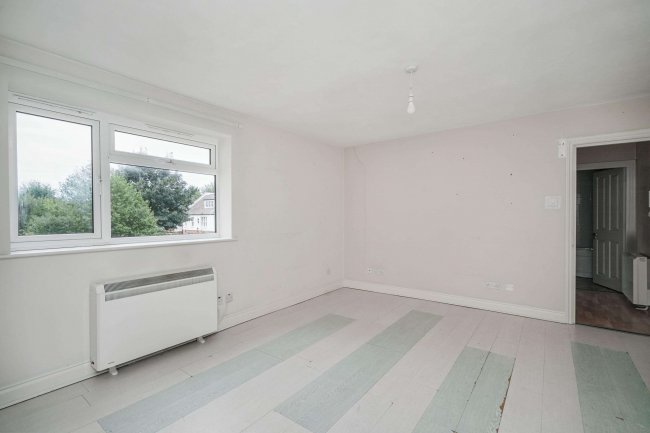 Flat A, 30 Windlesham Gardens, Brighton, East Sussex, BN1 3AJ 6