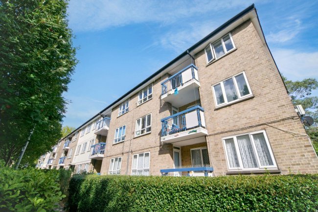 Flat 65, George Downing Estate, Cazenove Road, Stoke Newington, N16 6BE 2