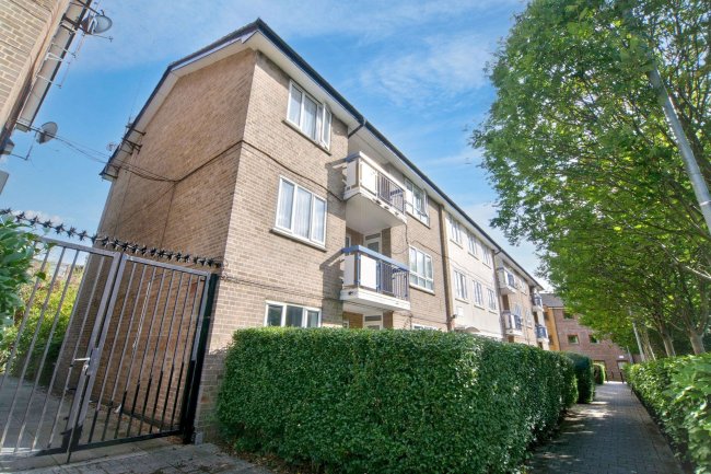 Flat 65, George Downing Estate, Cazenove Road, Stoke Newington, N16 6BE 2