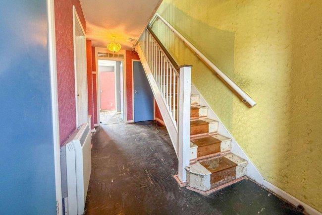 9 Solent Gardens, Freshwater, Isle of Wight, PO40 9PN 4