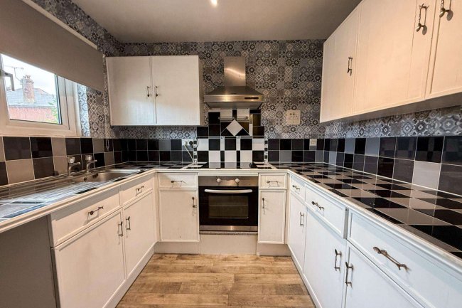 117C Green Lane, Shanklin, Isle of Wight, PO37 7EU 1