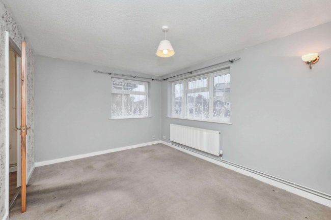 23 Rowan Crescent, Biggleswade SG18 0PQ 9