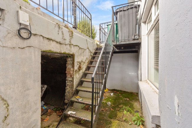 106 Gloucester Avenue, Primrose Hill, London, NW1 8HX 2