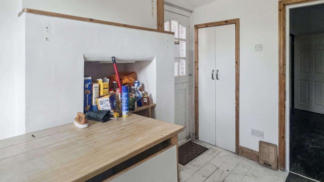 43 Harrow Road, Wembley, HA9 6DG 5