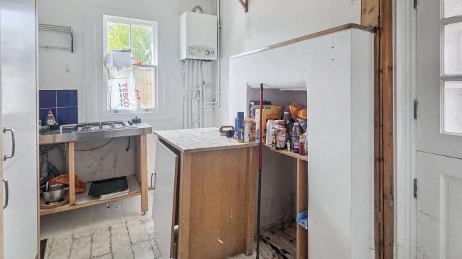 43 Harrow Road, Wembley, HA9 6DG 5