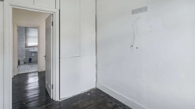 43 Harrow Road, Wembley, HA9 6DG 5