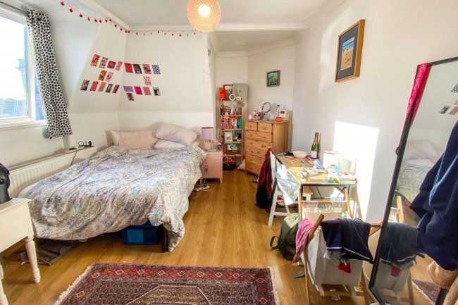 2B Chestnut Grove, Balham, London SW12 8JD 3