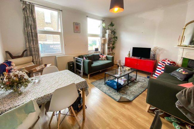 2B Chestnut Grove, Balham, London SW12 8JD 3