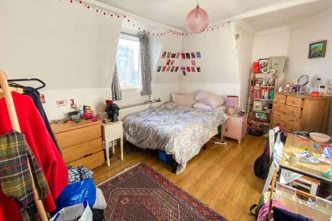 2B Chestnut Grove, Balham, London SW12 8JD 3