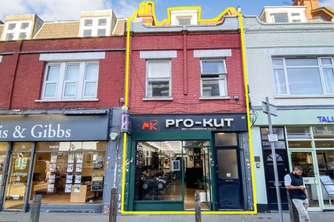 2B Chestnut Grove, Balham, London SW12 8JD 3