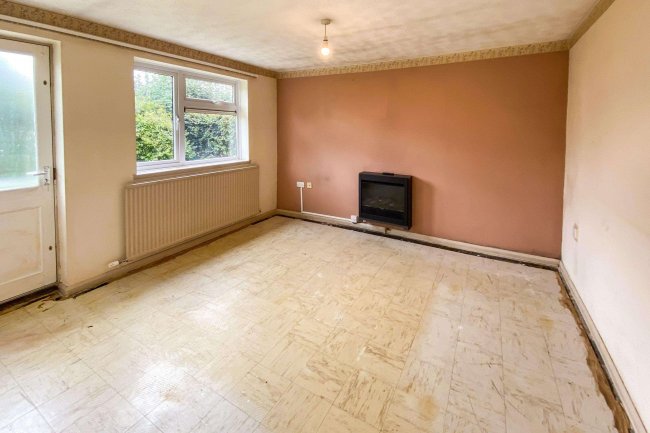 22 The Glebe, Calne, Wiltshire, SN11 8HB 3