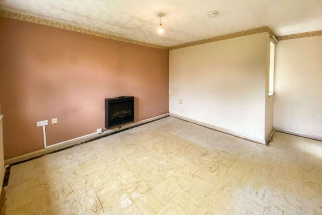 22 The Glebe, Calne, Wiltshire, SN11 8HB 3