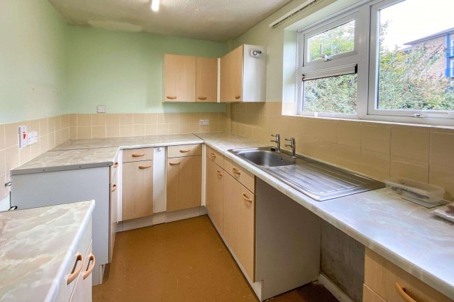 22 The Glebe, Calne, Wiltshire, SN11 8HB 3