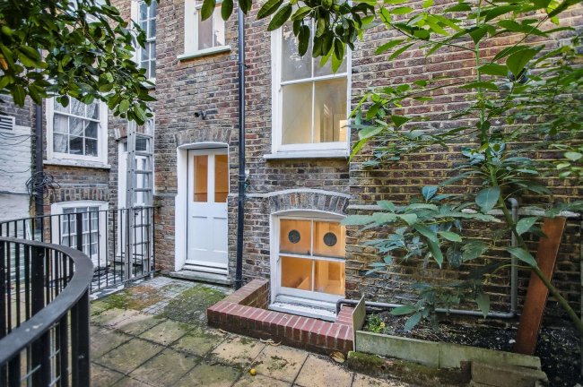 9 Goodge Place, Fitzrovia, London, W1T 4SG 7