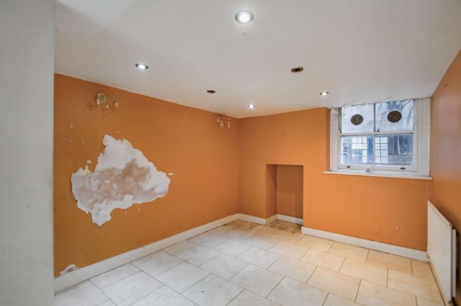 9 Goodge Place, Fitzrovia, London, W1T 4SG 7