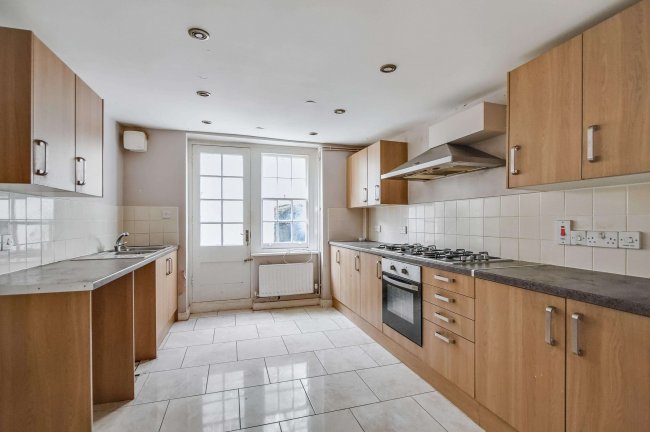 9 Goodge Place, Fitzrovia, London, W1T 4SG 7
