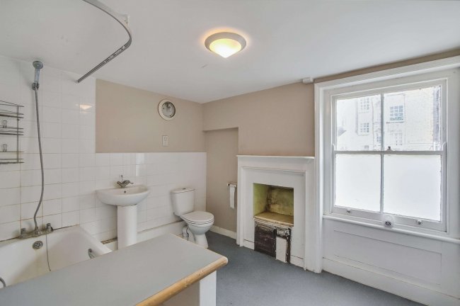 9 Goodge Place, Fitzrovia, London, W1T 4SG 7