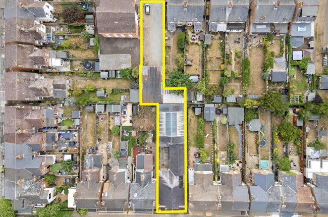 39 Claudius Road, Colchester, CO2 7RR 24