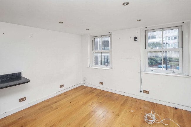 80 Cleveland Street, Fitzrovia, London W1T 6NE 3