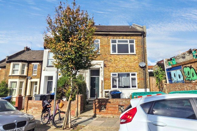 2B Nightingale Road, Harlesden, London NW10 4RH 6