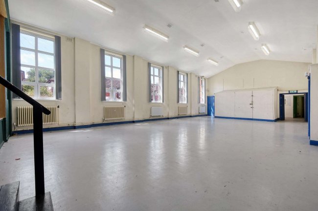 33a Edenhall Road, Sheffield, S2 2LD 6