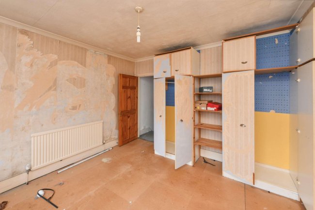 13 Roman Street, Hoddesdon, Hertfordshire, EN11 8JH 1