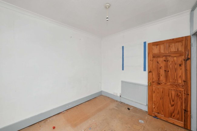 13 Roman Street, Hoddesdon, Hertfordshire, EN11 8JH 1