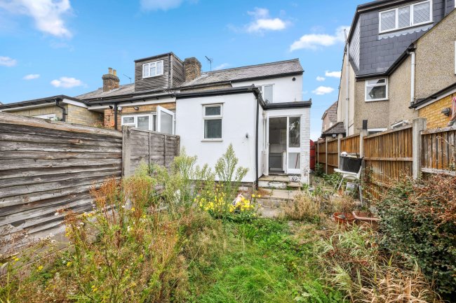 13 Roman Street, Hoddesdon, Hertfordshire, EN11 8JH 1