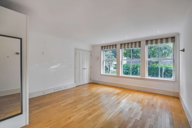 3 Francis House, Coleridge Gardens, Chelsea, London, SW10 0RP 3