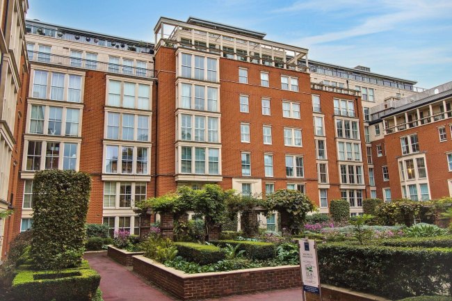 3 Francis House, Coleridge Gardens, Chelsea, London, SW10 0RP 3