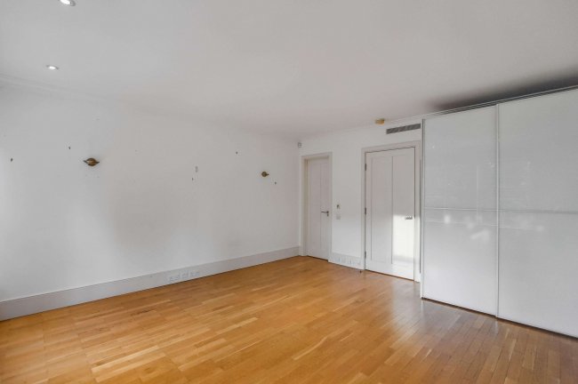 3 Francis House, Coleridge Gardens, Chelsea, London, SW10 0RP 3