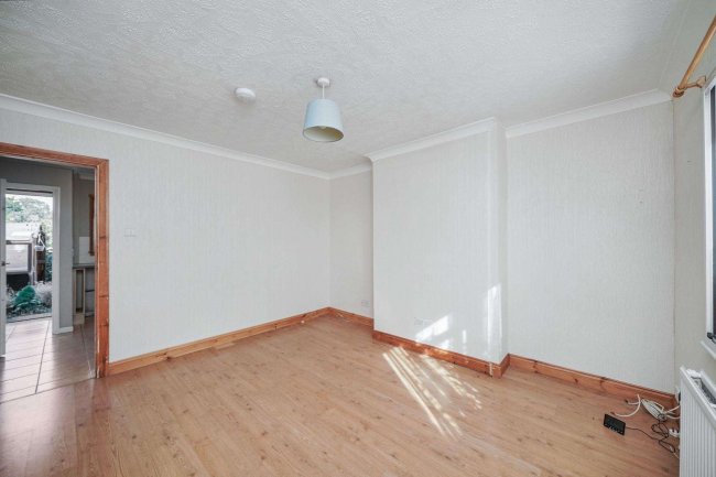 10 Drift Way, Colnbrook, Slough SL3 0LQ 7