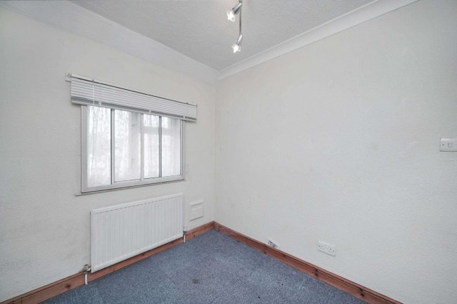 10 Drift Way, Colnbrook, Slough SL3 0LQ 7