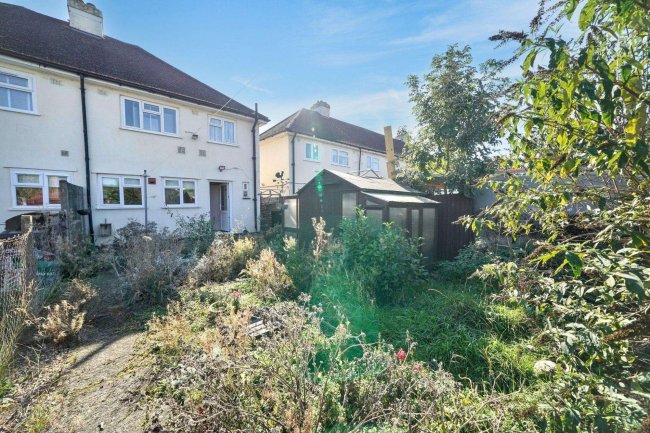 10 Drift Way, Colnbrook, Slough SL3 0LQ 7