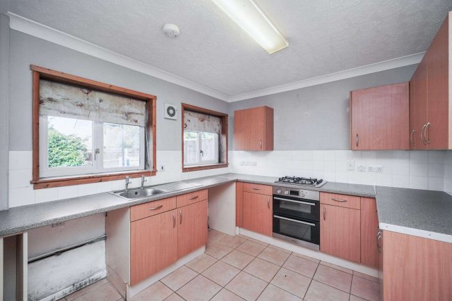 10 Drift Way, Colnbrook, Slough SL3 0LQ 7