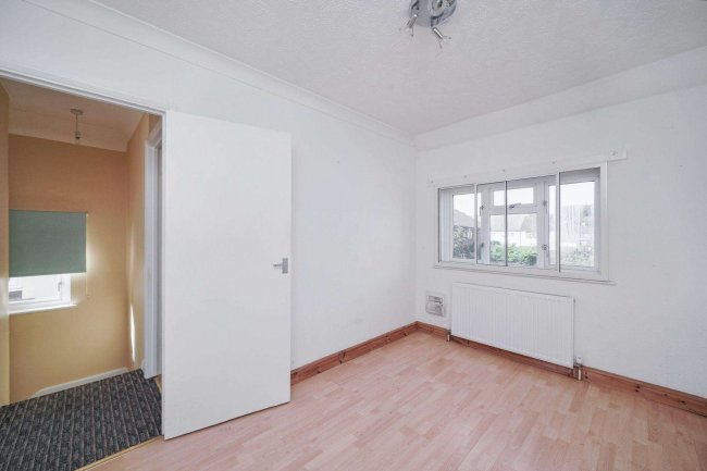 10 Drift Way, Colnbrook, Slough SL3 0LQ 7