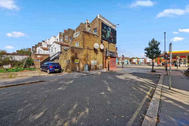 Flat 1, 110 Portland Road, South Norwood London, SE25 4PJ 3